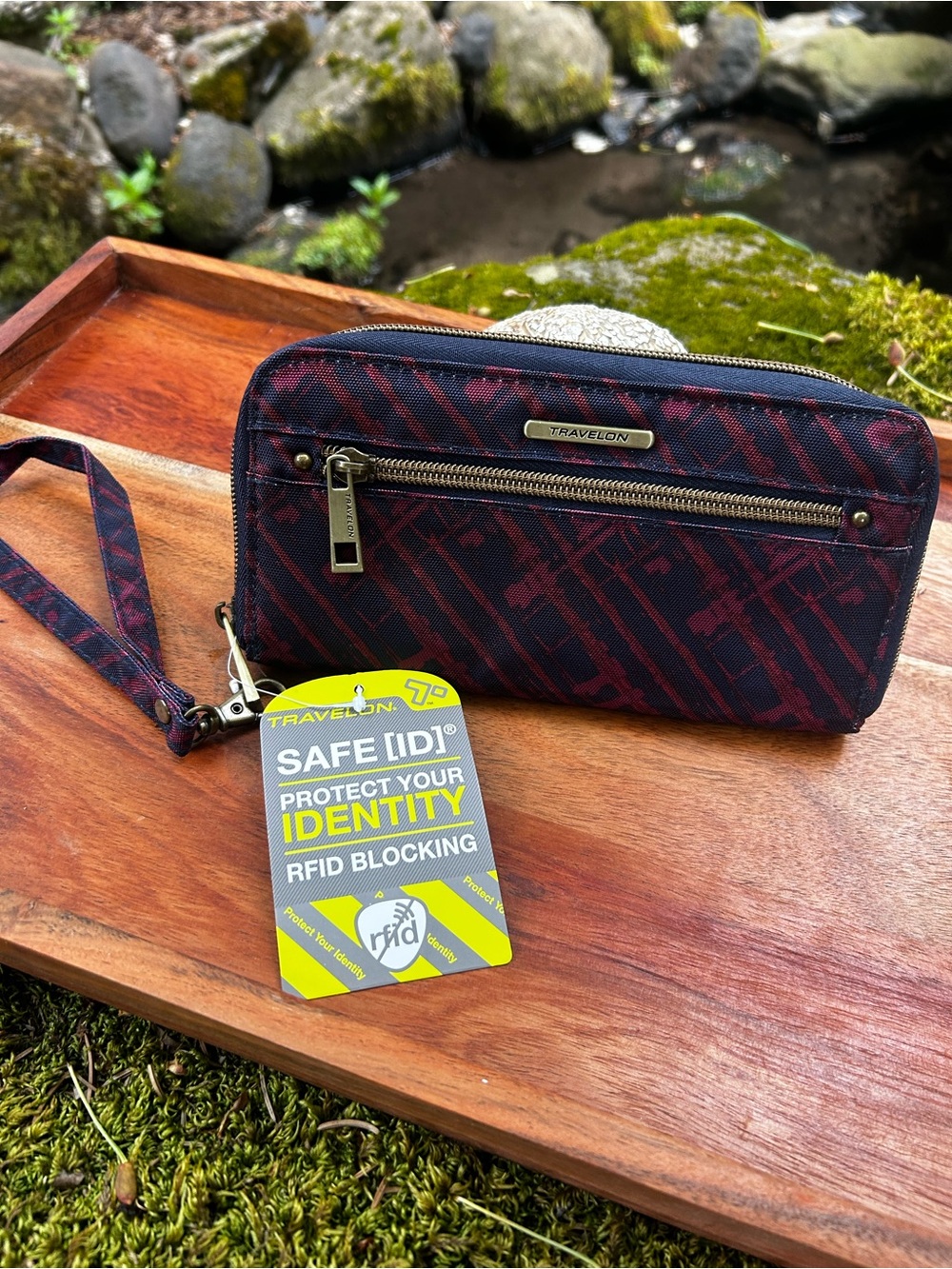 Travelon Burgundy & Navy Patterned RFID Wristlet Wallet